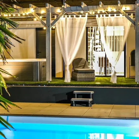 By Aix Keys Avec Jacuzzi Privatif 5 Min Des Plages Fouras Panzió Saint-Laurent-de-la-Prée