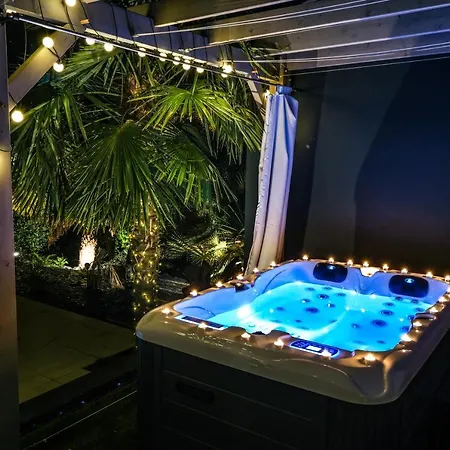 By Aix Keys Avec Jacuzzi Privatif 5 Min Des Plages Fouras فندق مبيت وإفطار