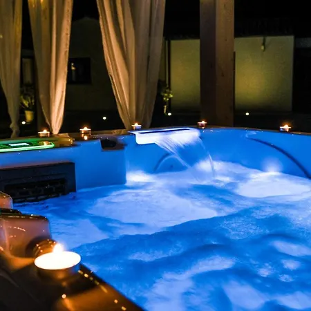 فندق مبيت وإفطار By Aix Keys Avec Jacuzzi Privatif 5 Min Des Plages Fouras 4*