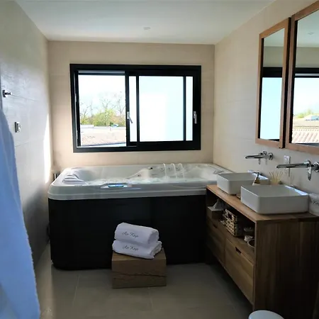 By Aix Keys Avec Jacuzzi Privatif 5 Min Des Plages Fouras فندق مبيت وإفطار Saint-Laurent-de-la-Prée