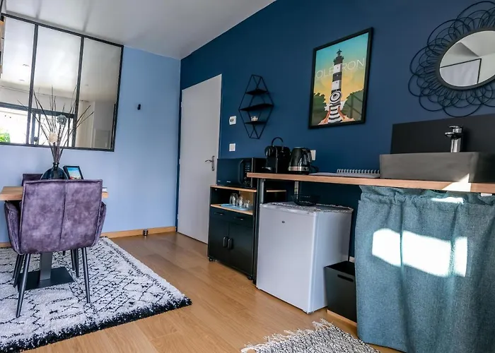 Bed and Breakfast By Aix Keys Avec Jacuzzi Privatif 5 Min Des Plages Fouras 4*