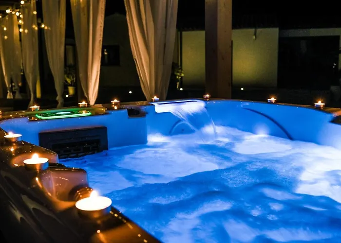 Bed and Breakfast By Aix Keys Avec Jacuzzi Privatif 5 Min Des Plages Fouras 4*