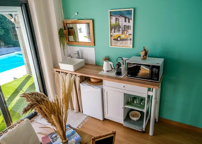 By Aix Keys Avec Jacuzzi Privatif 5 Min Des Plages Fouras Bed and Breakfast 4*