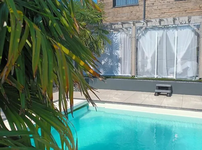 By Aix Keys Avec Jacuzzi Privatif 5 Min Des Plages Fouras Bed and Breakfast Saint-Laurent-de-la-Prée