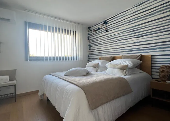 Bed and Breakfast By Aix Keys Avec Jacuzzi Privatif 5 Min Des Plages Fouras