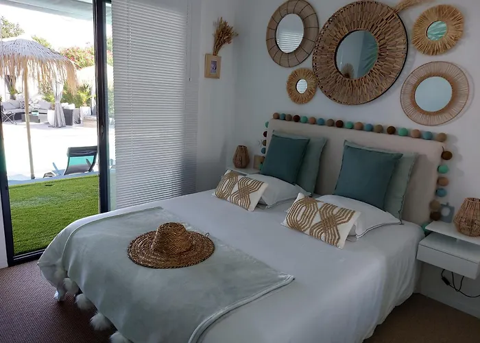 Bed and Breakfast By Aix Keys Avec Jacuzzi Privatif 5 Min Des Plages Fouras