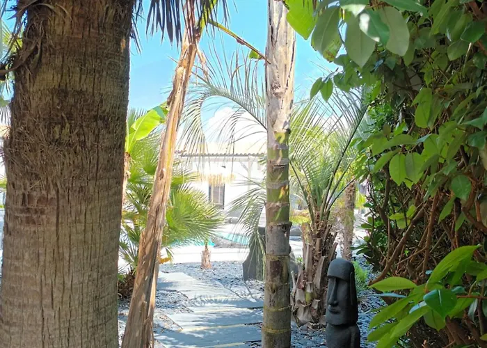 By Aix Keys Avec Jacuzzi Privatif 5 Min Des Plages Fouras Bed and Breakfast Saint-Laurent-de-la-Prée